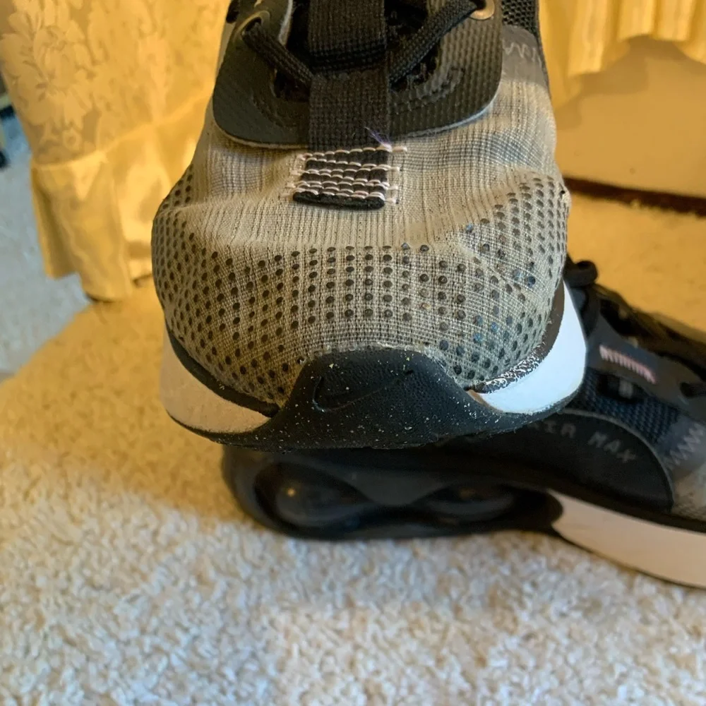 NIKE AIR MAX YOUTHS UNISEX SNEAKERS